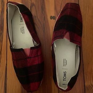 Toms plaid shoes